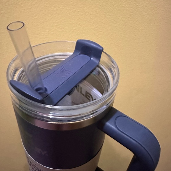 Stanley Cup 40oz in Twilight/Dark Blue SOLD - Picture 2 of 2